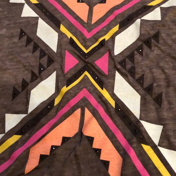 Express Small Grey tank aztec design - Picture 4 of 5
